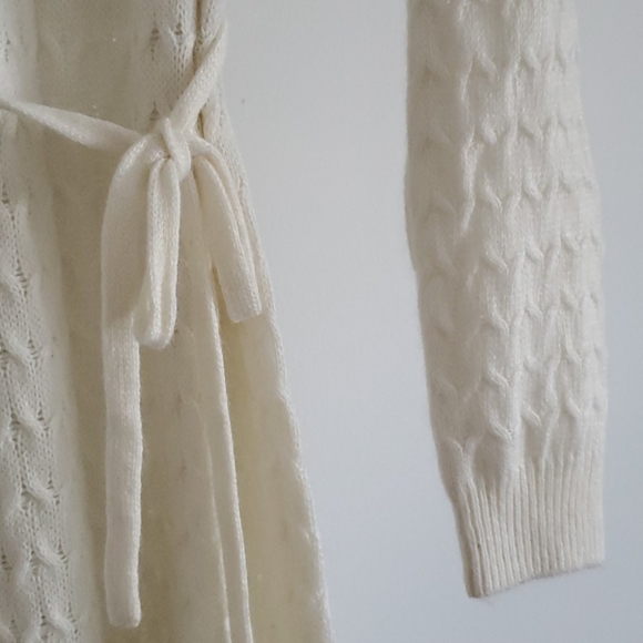 H&M Dresses & Skirts - Cream Sweater Weather Dress | H&M